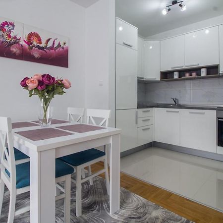 Apartamento Iskra Banja Luka Exterior foto